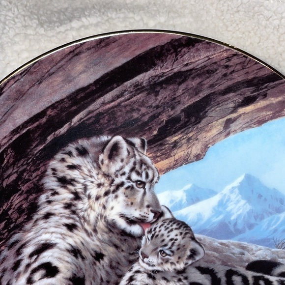 The Snow Leopard Will Nelson Vintage Last of Their Kind Endangered Species Plate - Picture 7 of 13